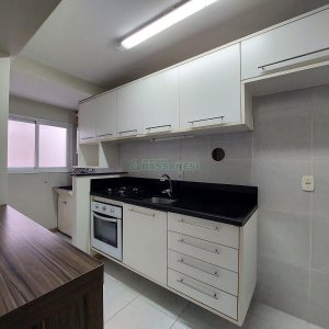Apto Mobiliado com 60m², 1 dormitório, 1 vaga, no bairro Lourdes em Caxias do Sul para Alugar