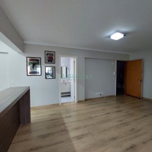 Apto Mobiliado com 60m², 1 dormitório, 1 vaga, no bairro Lourdes em Caxias do Sul para Alugar