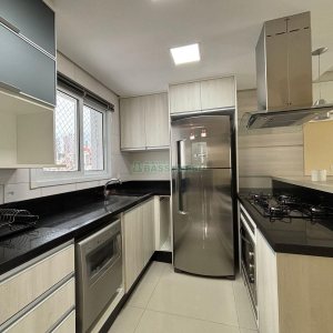 Apartamento com 72m², 2 dormitórios, 2 vagas, no bairro Pio X em Caxias do Sul para Alugar