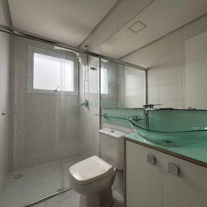 Apartamento com 72m², 2 dormitórios, 2 vagas, no bairro Pio X em Caxias do Sul para Alugar