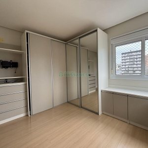 Apartamento com 72m², 2 dormitórios, 2 vagas, no bairro Pio X em Caxias do Sul para Alugar