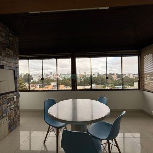 Casa com 250m², 3 dormitórios, 2 vagas, no bairro Cinqüentenário em Caxias do Sul para Alugar