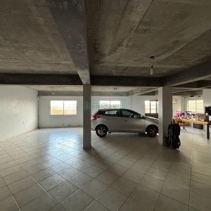 Casa com 250m², 3 dormitórios, 2 vagas, no bairro Cinqüentenário em Caxias do Sul para Alugar