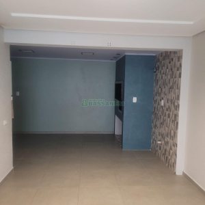 Sobrado com 104m², 3 dormitórios, 2 vagas, no bairro Santa Lúcia em Caxias do Sul para Comprar