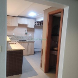 Sobrado com 104m², 3 dormitórios, 2 vagas, no bairro Santa Lúcia em Caxias do Sul para Comprar
