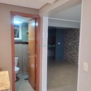 Sobrado com 104m², 3 dormitórios, 2 vagas, no bairro Santa Lúcia em Caxias do Sul para Comprar