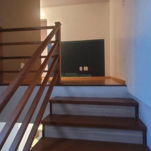 Sobrado com 104m², 3 dormitórios, 2 vagas, no bairro Santa Lúcia em Caxias do Sul para Comprar