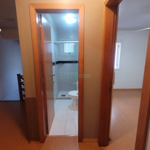 Sobrado com 104m², 3 dormitórios, 2 vagas, no bairro Santa Lúcia em Caxias do Sul para Comprar