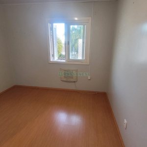 Sobrado com 104m², 3 dormitórios, 2 vagas, no bairro Santa Lúcia em Caxias do Sul para Comprar