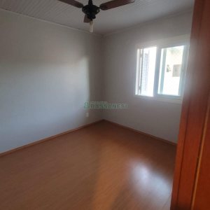 Sobrado com 104m², 3 dormitórios, 2 vagas, no bairro Santa Lúcia em Caxias do Sul para Comprar