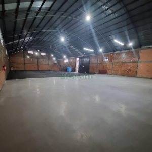 Pavilhão com 800m², no bairro Desvio Rizzo em Caxias do Sul para Alugar