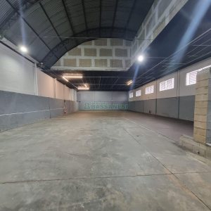 Pavilhão com 570m², no bairro Desvio Rizzo em Caxias do Sul para Alugar