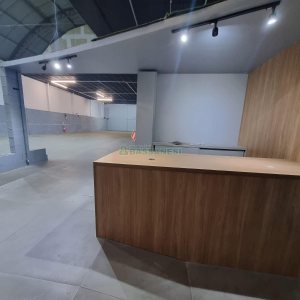 Pavilhão com 570m², no bairro Desvio Rizzo em Caxias do Sul para Alugar