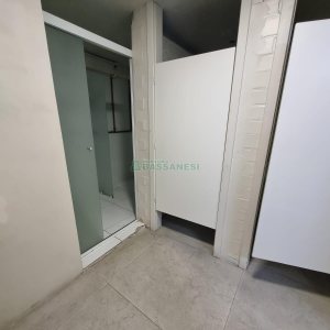 Pavilhão com 570m², no bairro Desvio Rizzo em Caxias do Sul para Alugar