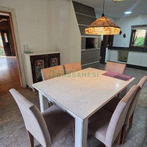 Casa com 300m², 3 dormitórios, 2 vagas, no bairro Linha 40 em Caxias do Sul para Comprar