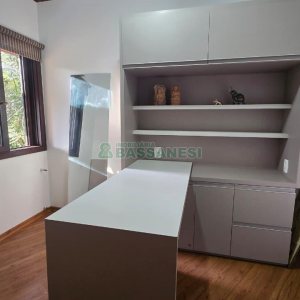Casa com 300m², 3 dormitórios, 2 vagas, no bairro Linha 40 em Caxias do Sul para Comprar
