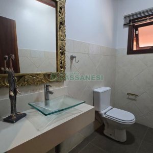Casa com 300m², 3 dormitórios, 2 vagas, no bairro Linha 40 em Caxias do Sul para Comprar