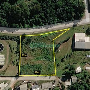 Terreno com 5814m², no bairro Maestra em Caxias do Sul para Comprar