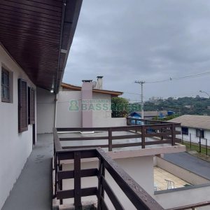 Casa com 54m², 3 dormitórios, 1 vaga, no bairro São Cristóvão em Caxias do Sul para Alugar