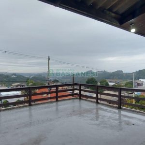 Casa com 54m², 3 dormitórios, 1 vaga, no bairro São Cristóvão em Caxias do Sul para Alugar