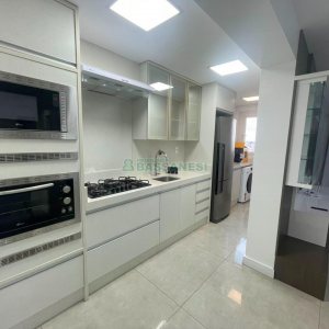 Apartamento com 92m², 3 dormitórios, 2 vagas, no bairro Rio Branco em Caxias do Sul para Alugar ou Comprar