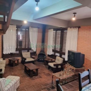 Chácara com 200m², 3 dormitórios, 1 vaga, no bairro Ana Rech em Caxias do Sul para Comprar