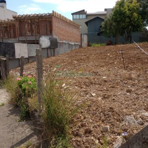Terreno com 335m², no bairro Jardim América em Caxias do Sul para Comprar