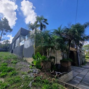 Loja com 400m², no bairro Medianeira em Caxias do Sul para Alugar