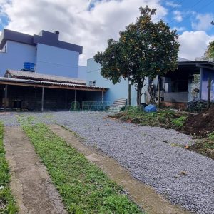 Terreno com 326m², no bairro Santa Lúcia em Caxias do Sul para Comprar