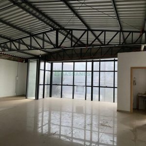Pavilhão com 346m², no bairro Diamantino em Caxias do Sul para Alugar