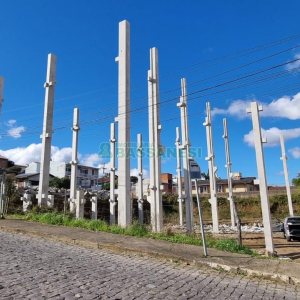 Pavilhão com 800m², no bairro Nossa Senhora de Fátima em Caxias do Sul para Alugar