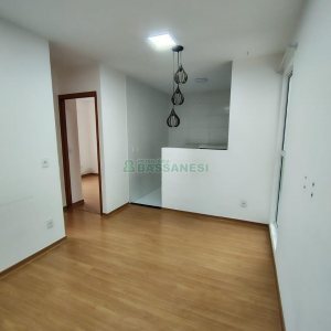 Apartamento com 52m², 2 dormitórios, 1 vaga, no bairro Desvio Rizzo em Caxias do Sul para Alugar