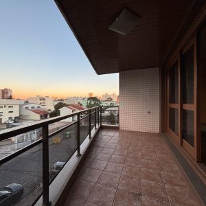 Apartamento com 195m², 3 dormitórios, 2 vagas, no bairro Colina Sorriso em Caxias do Sul para Alugar