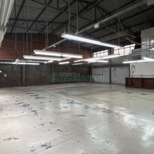 Pavilhão com 380m², no bairro Lourdes em Caxias do Sul para Alugar