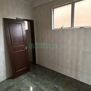 Pavilhão com 380m², no bairro Lourdes em Caxias do Sul para Alugar