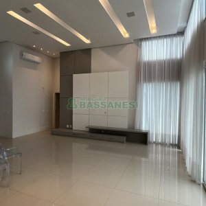 Casa com 400m², 2 dormitórios, 2 vagas, no bairro Ana Rech em Caxias do Sul para Alugar