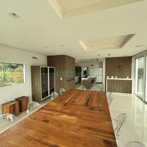 Casa com 400m², 2 dormitórios, 2 vagas, no bairro Ana Rech em Caxias do Sul para Alugar