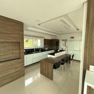 Casa com 400m², 2 dormitórios, 2 vagas, no bairro Ana Rech em Caxias do Sul para Alugar