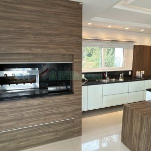 Casa com 400m², 2 dormitórios, 2 vagas, no bairro Ana Rech em Caxias do Sul para Alugar