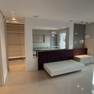 Casa com 400m², 2 dormitórios, 2 vagas, no bairro Ana Rech em Caxias do Sul para Alugar