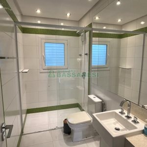 Casa com 400m², 2 dormitórios, 2 vagas, no bairro Ana Rech em Caxias do Sul para Alugar