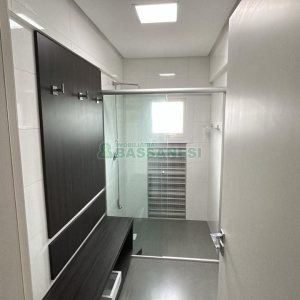 Casa com 400m², 2 dormitórios, 2 vagas, no bairro Ana Rech em Caxias do Sul para Alugar