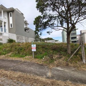 Terreno com 360m², no bairro São Luiz em Caxias do Sul para Comprar