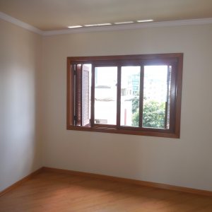 Apartamento com 109m², 3 dormitórios, 1 vaga, no bairro Madureira em Caxias do Sul para Comprar