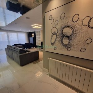 Apto Mobiliado com 165m², 3 dormitórios, 3 vagas, no bairro Panazzolo em Caxias do Sul para Alugar