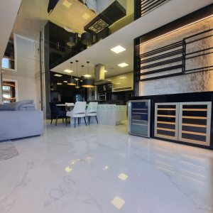 Apto Mobiliado com 165m², 3 dormitórios, 3 vagas, no bairro Panazzolo em Caxias do Sul para Alugar