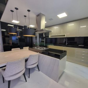 Apto Mobiliado com 165m², 3 dormitórios, 3 vagas, no bairro Panazzolo em Caxias do Sul para Alugar