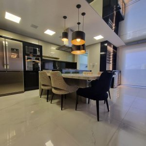 Apto Mobiliado com 165m², 3 dormitórios, 3 vagas, no bairro Panazzolo em Caxias do Sul para Alugar