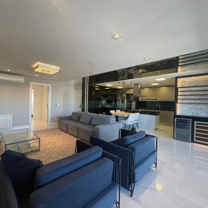 Apto Mobiliado com 165m², 3 dormitórios, 3 vagas, no bairro Panazzolo em Caxias do Sul para Alugar