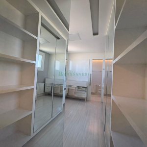 Apto Mobiliado com 165m², 3 dormitórios, 3 vagas, no bairro Panazzolo em Caxias do Sul para Alugar